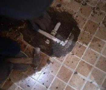 富民卫生间漏水维修公司为您分享下卫生间渗水如何处理及注意事项
